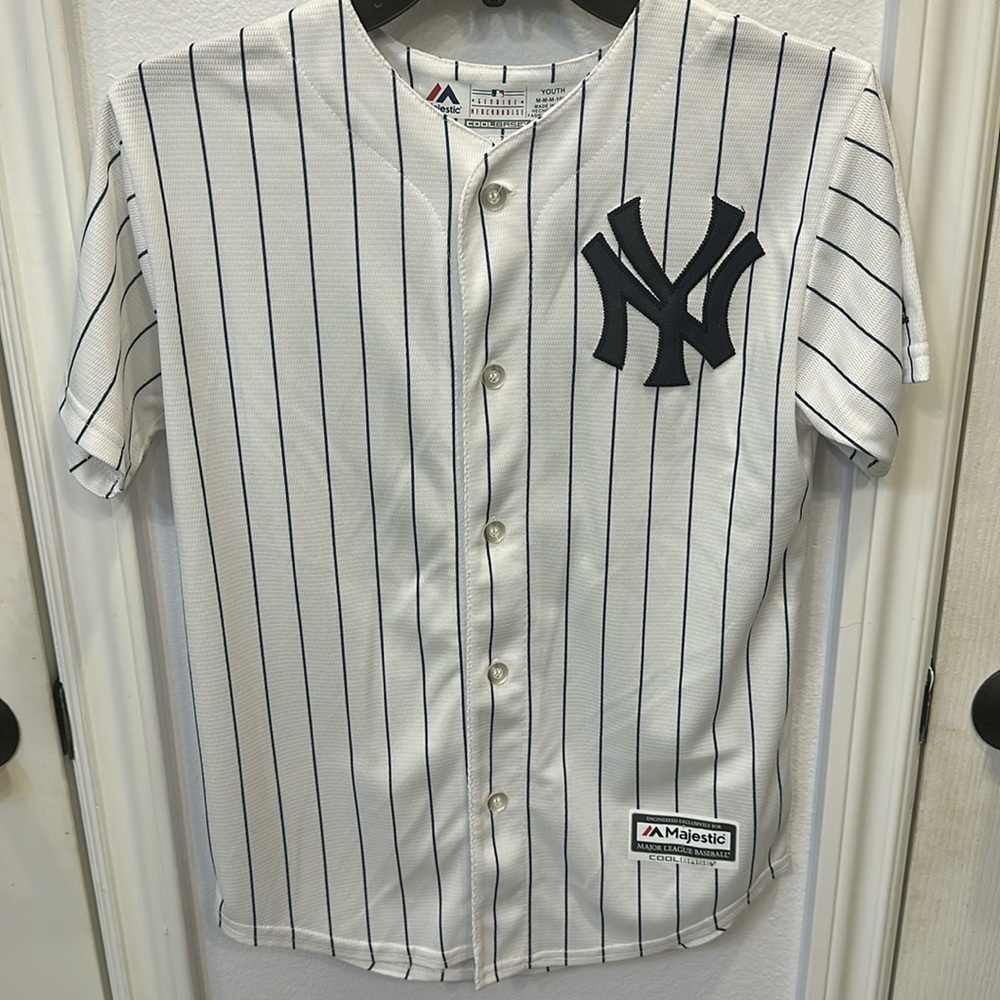Majestic Youth Yankee’s Pinstripe Jersey (Size M)